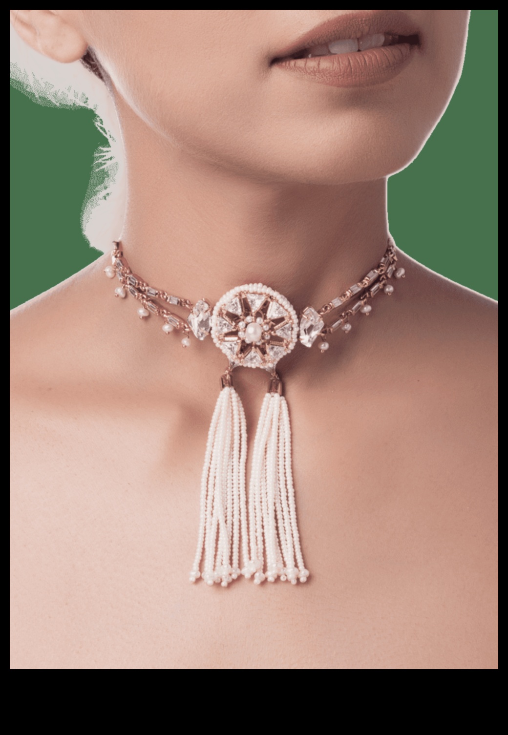 Modern Glamour: Çağdaş Choker'larla Stilinizi Belirleyin