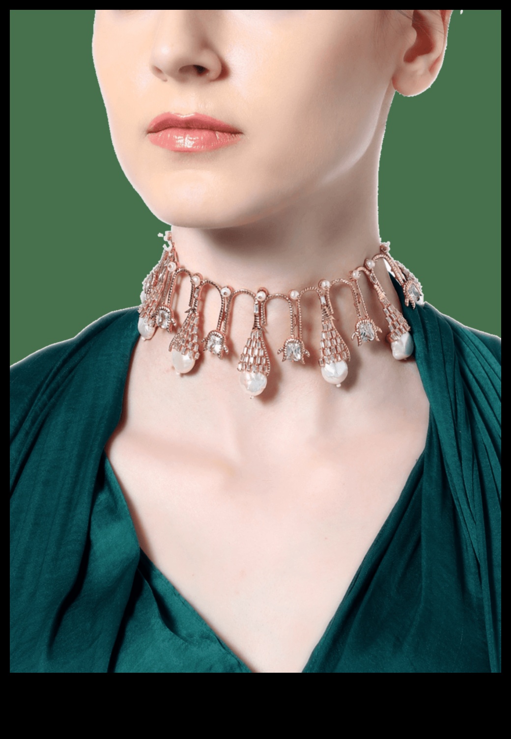 Modern Glamour: Çağdaş Choker'larla Stilinizi Belirleyin